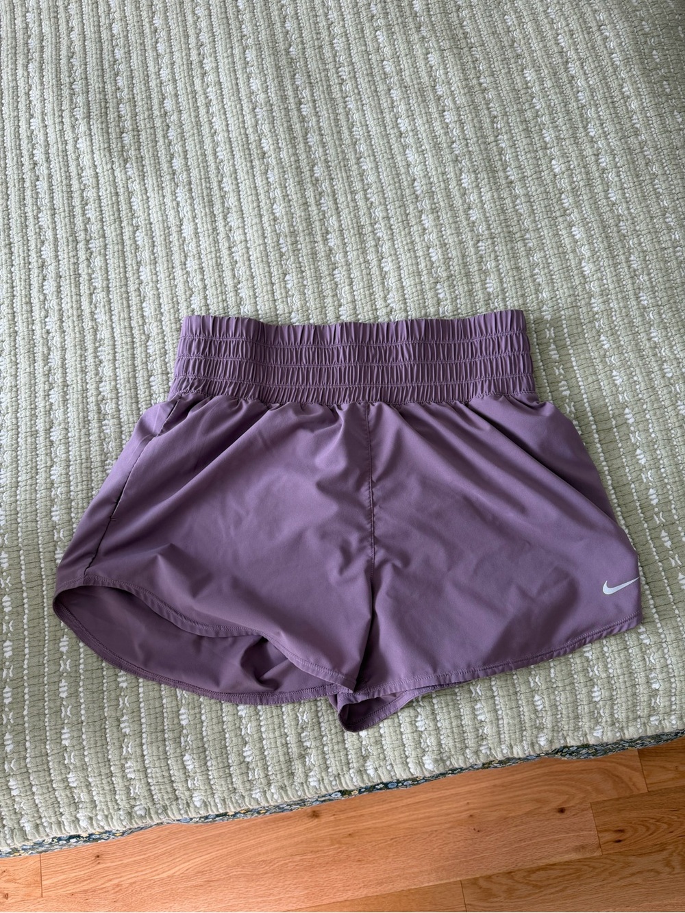 Nike Women's Mauve Elastic-Waist Athletic Shorts